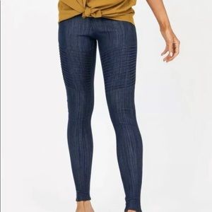 Agnes & Dora Dark Wash Moto Jeggings Size L